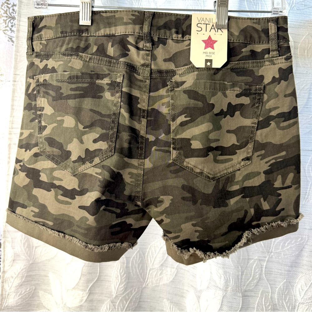 Vanilla Star Green and Brown Jean Shorts Camouflage - Picture 3 of 4